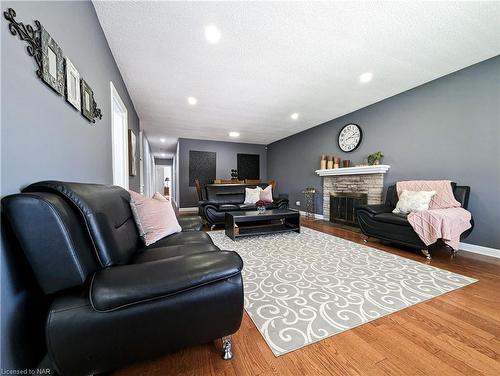 3560 Rapids View Drive, Niagara Falls, ON - Indoor Photo Showing Other Room With Fireplace