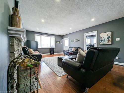 3560 Rapids View Drive, Niagara Falls, ON - Indoor Photo Showing Living Room