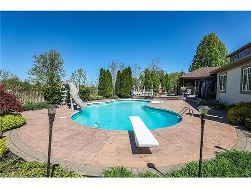 2205 Mewburn Road, Niagara Falls, ON - Outdoor With In Ground Pool With Backyard