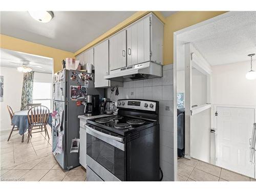 14 Grenville Crescent, Thorold, ON - Indoor Photo Showing Kitchen