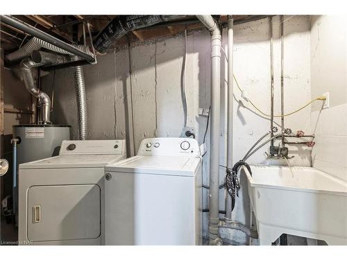 14 Grenville Crescent, Thorold, ON - Indoor Photo Showing Laundry Room