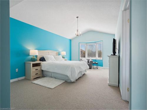 25 Gonzalez Court, Thorold, ON - Indoor Photo Showing Bedroom