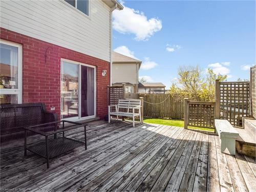 25 Gonzalez Court, Thorold, ON - Outdoor With Deck Patio Veranda With Exterior