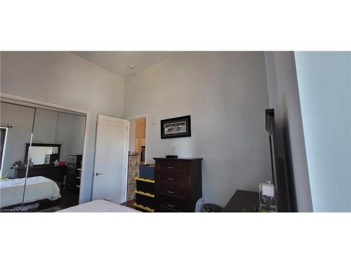 Lph5-112 King Street, Hamilton, ON - Indoor Photo Showing Bedroom