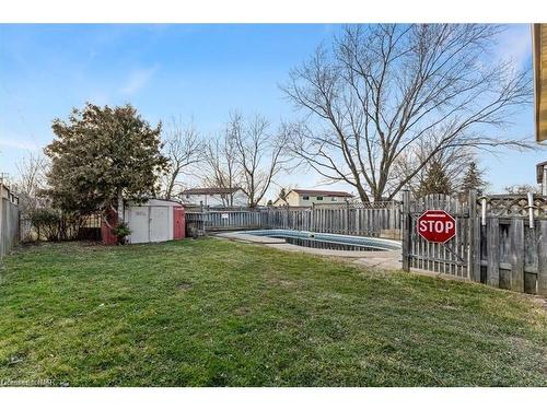 111 Tupper Drive, Thorold, ON - Outdoor With Backyard