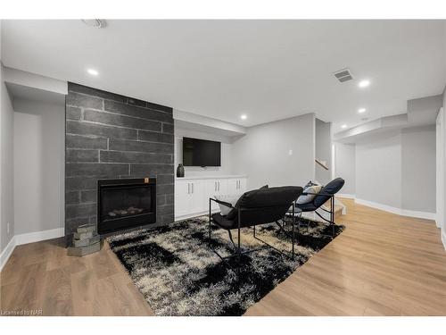 29 Abbott Place, Fonthill, ON - Indoor Photo Showing Other Room With Fireplace
