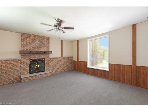 180 Chantler Road, Welland, ON - Indoor With Fireplace