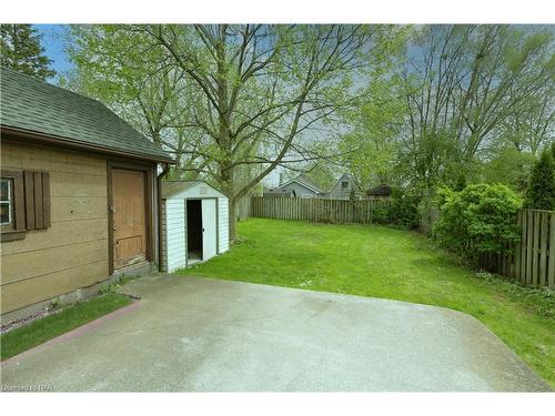 5810 Symmes Street, Niagara Falls, ON - Outdoor