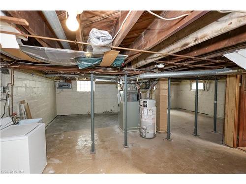 5810 Symmes Street, Niagara Falls, ON - Indoor Photo Showing Basement