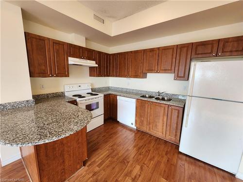 812-135 James Street S, Hamilton, ON - Indoor Photo Showing Kitchen With Double Sink