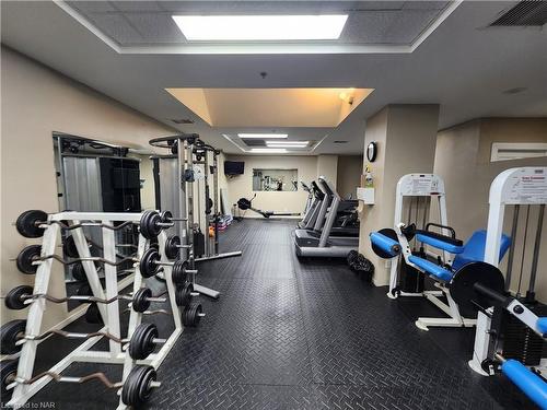 812-135 James Street S, Hamilton, ON - Indoor Photo Showing Gym Room