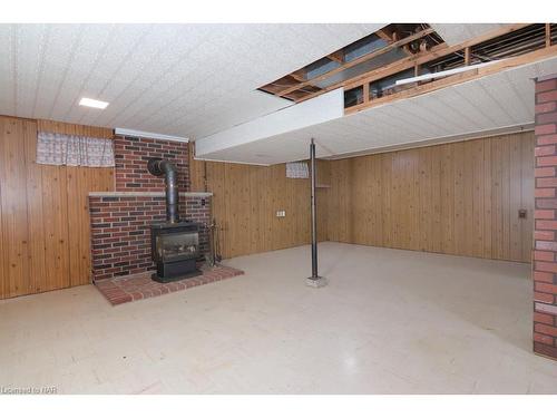 344 Dufferin Street, Fort Erie, ON - Indoor Photo Showing Basement