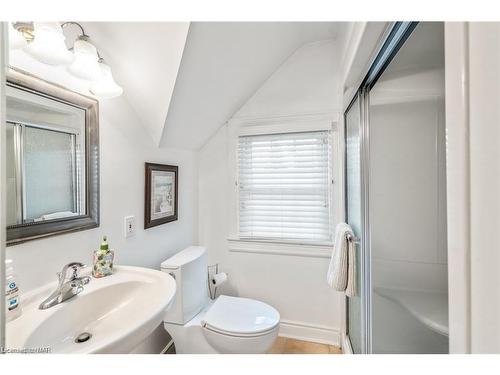 3375 North Shore Drive, Ridgeway, ON - Indoor Photo Showing Bathroom