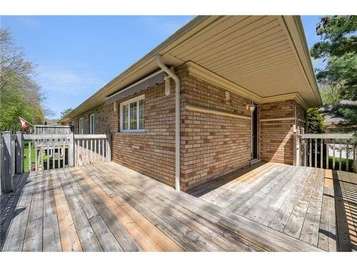 6-42 Concord Street, Fonthill, ON - Outdoor With Deck Patio Veranda With Exterior
