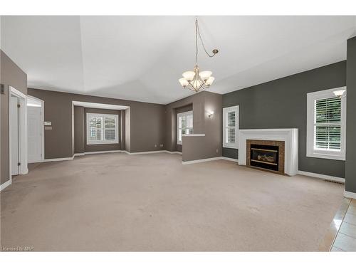 6-42 Concord Street, Fonthill, ON - Indoor With Fireplace