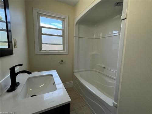 13 Mcphail Crescent, St. Catharines, ON - Indoor Photo Showing Bathroom