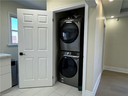 13 Mcphail Crescent, St. Catharines, ON - Indoor Photo Showing Laundry Room