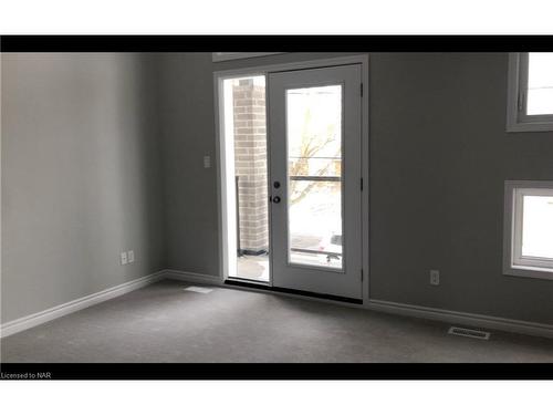 31 Rose Avenue Sw, Welland, ON - Indoor Photo Showing Other Room