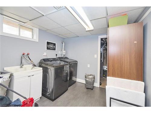 9 Greemore Court, St. Catharines, ON - Indoor Photo Showing Laundry Room