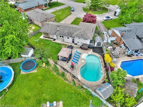 9 Greemore Court, St. Catharines, ON - Outdoor With In Ground Pool With View