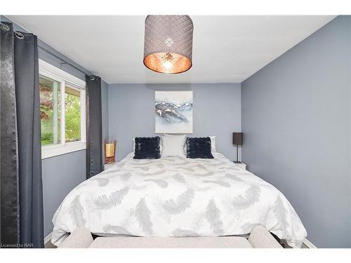 9 Greemore Court, St. Catharines, ON - Indoor Photo Showing Bedroom