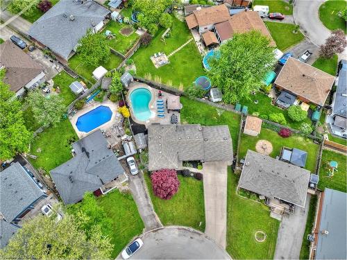 9 Greemore Court, St. Catharines, ON - Outdoor With In Ground Pool With View