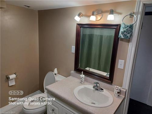 397 Victory Avenue, Welland, ON - Indoor Photo Showing Bathroom