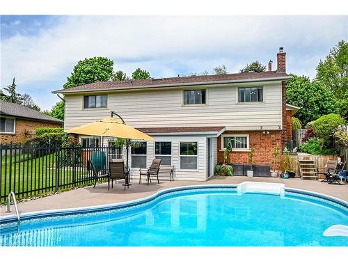 10 D'Everardo Drive, Fonthill, ON - Outdoor With In Ground Pool