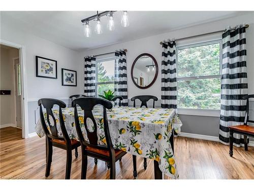 10 D'Everardo Drive, Fonthill, ON - Indoor Photo Showing Dining Room