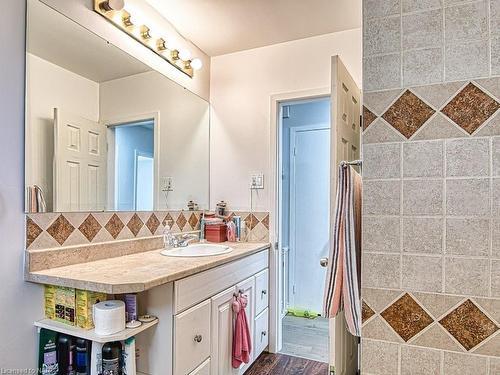165 Linwell Road, St. Catharines, ON - Indoor Photo Showing Bathroom