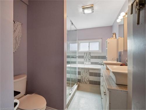 31 Cady Street, Welland, ON - Indoor Photo Showing Bathroom