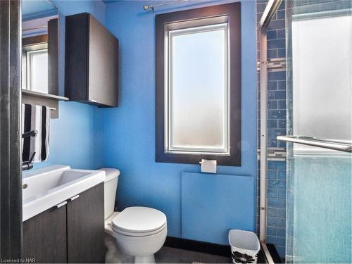 31 Cady Street, Welland, ON - Indoor Photo Showing Bathroom