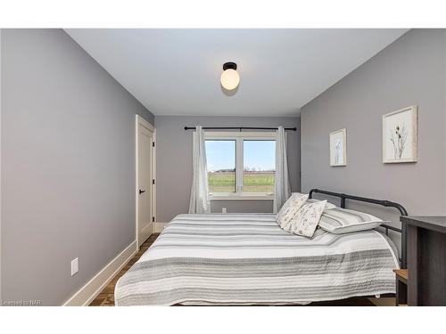 1171 Mcnab Road, Niagara-On-The-Lake, ON - Indoor Photo Showing Bedroom