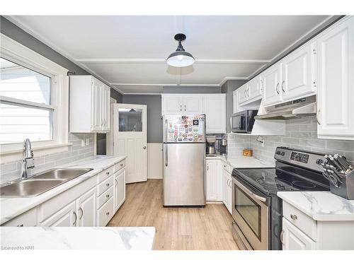 1171 Mcnab Road, Niagara-On-The-Lake, ON - Indoor Photo Showing Kitchen With Double Sink