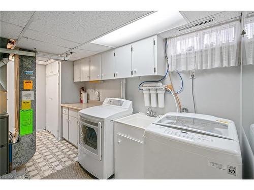 5879 Swayze Drive, Niagara Falls, ON - Indoor Photo Showing Laundry Room