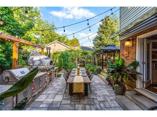 305 John Street, Niagara-On-The-Lake, ON - Outdoor With Deck Patio Veranda