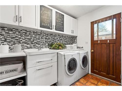 305 John Street, Niagara-On-The-Lake, ON - Indoor Photo Showing Laundry Room