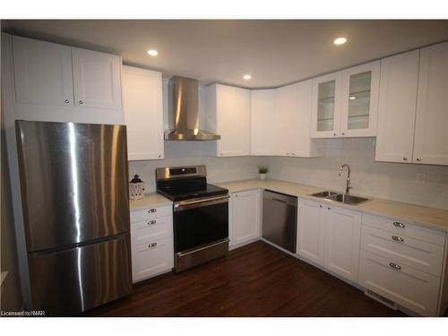 4463 Sixth Avenue, Niagara Falls, ON - Indoor Photo Showing Kitchen With Double Sink