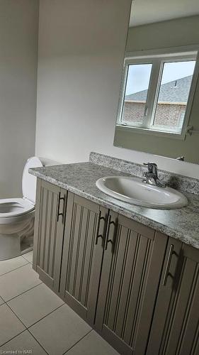 119 Palace Street, Thorold, ON - Indoor Photo Showing Bathroom