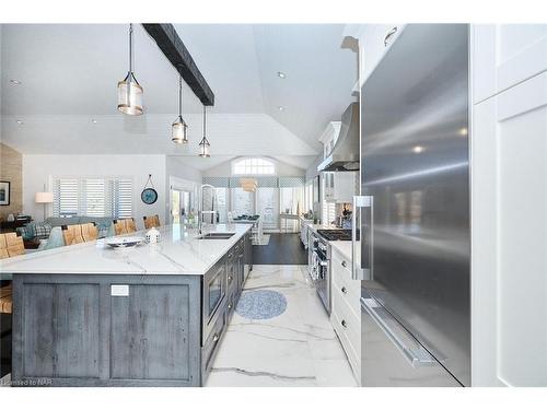 3511 Trillium Crescent, Ridgeway, ON - Indoor Photo Showing Kitchen With Upgraded Kitchen