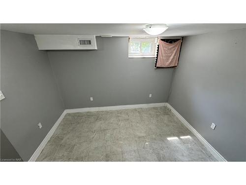 Lower-5 Clearview Heights, St. Catharines, ON - Indoor Photo Showing Other Room