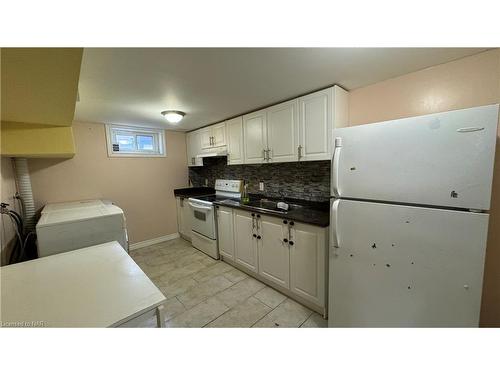 Lower-5 Clearview Heights, St. Catharines, ON - Indoor Photo Showing Kitchen