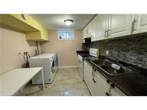 Lower-5 Clearview Heights, St. Catharines, ON - Indoor Photo Showing Laundry Room