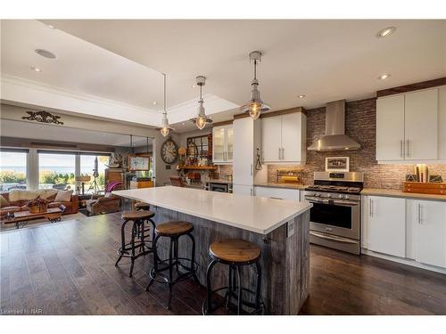 46 Firelane 6 Road, Niagara-On-The-Lake, ON - Indoor Photo Showing Kitchen With Stainless Steel Kitchen With Upgraded Kitchen