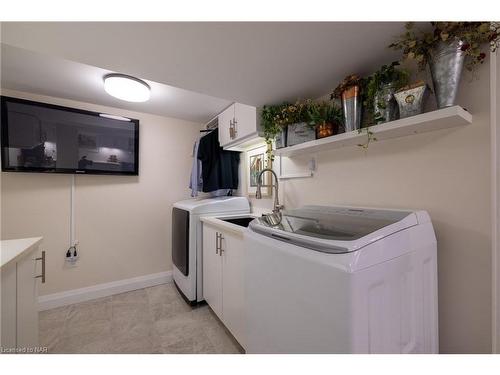 46 Firelane 6 Road, Niagara-On-The-Lake, ON - Indoor Photo Showing Laundry Room