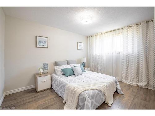 60 Pearce Avenue, St. Catharines, ON - Indoor Photo Showing Bedroom
