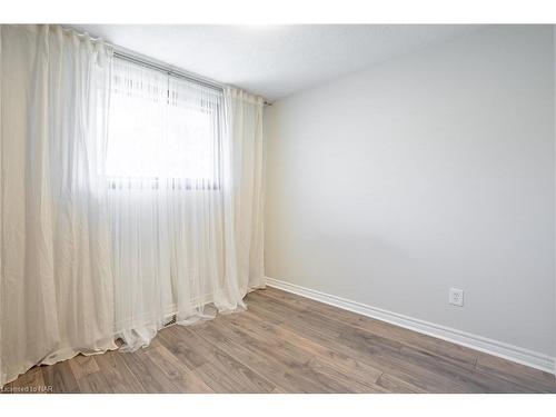 60 Pearce Avenue, St. Catharines, ON - Indoor Photo Showing Other Room