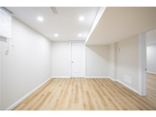 60 Pearce Avenue, St. Catharines, ON - Indoor Photo Showing Other Room