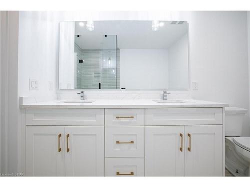62 Pleasant Avenue N, Ridgeway, ON - Indoor Photo Showing Bathroom