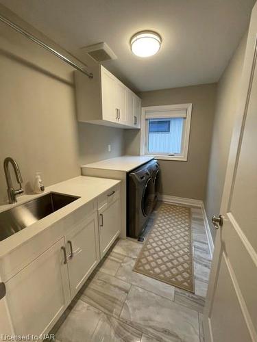 78 Mackenzie King Avenue, St. Catharines, ON - Indoor Photo Showing Laundry Room